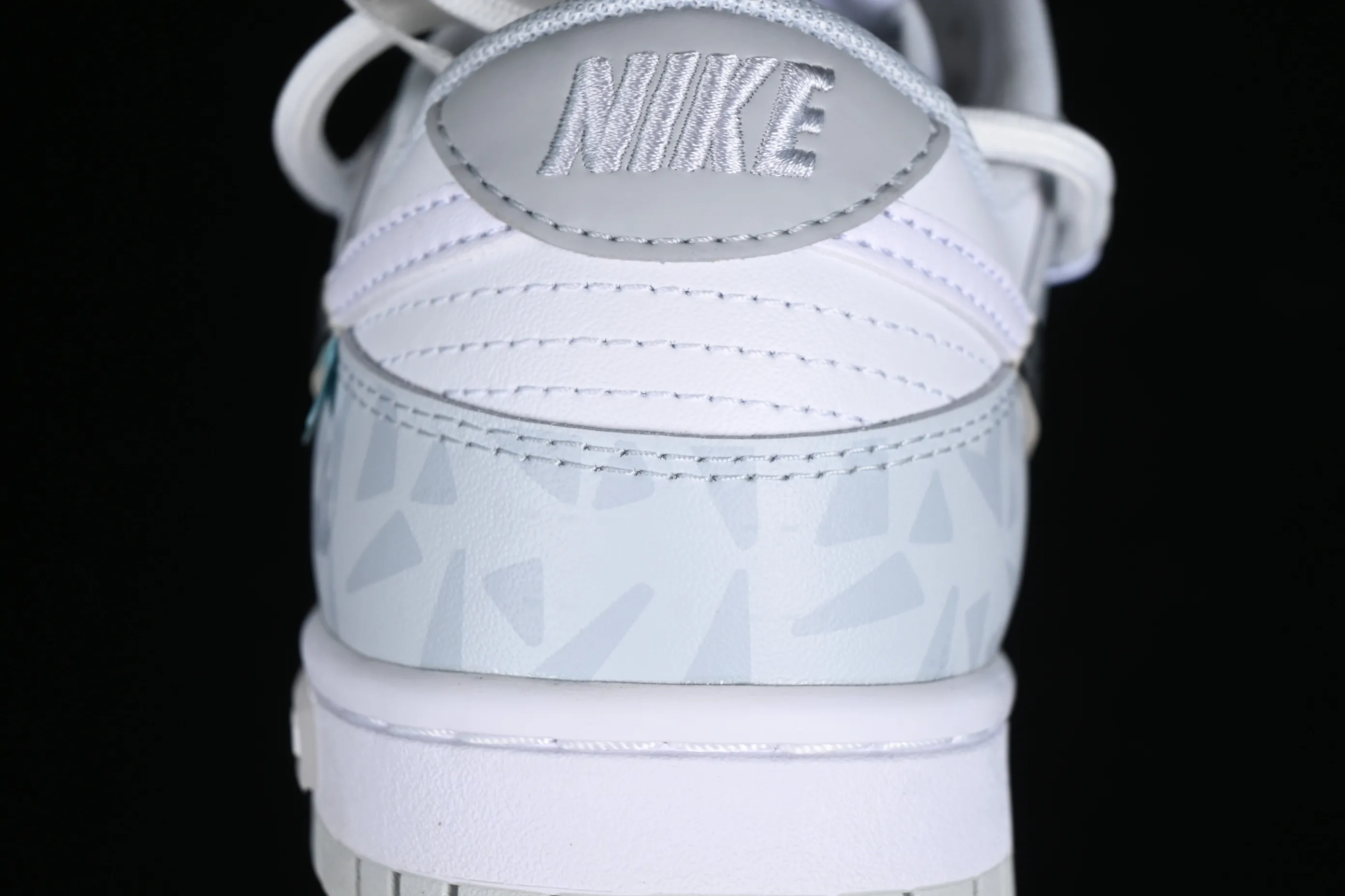 All categories Nk SB Dunk series Nk SB Dunk Low low-top sneakers Nk Dunk Low Retro light gray blue silver SB strap low-top casual sneakers HF0730-160